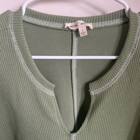 Moda Green Ribbed Knit Top - Picture 2 of 6
